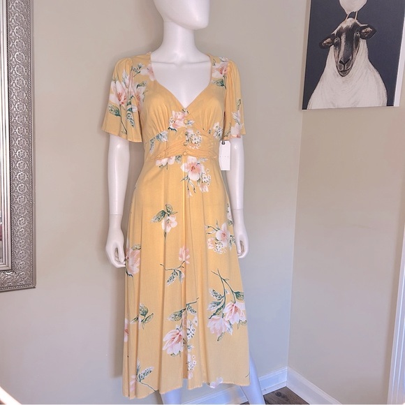Leith Dresses & Skirts - Leith Yellow Floral V Neck Midi Dress